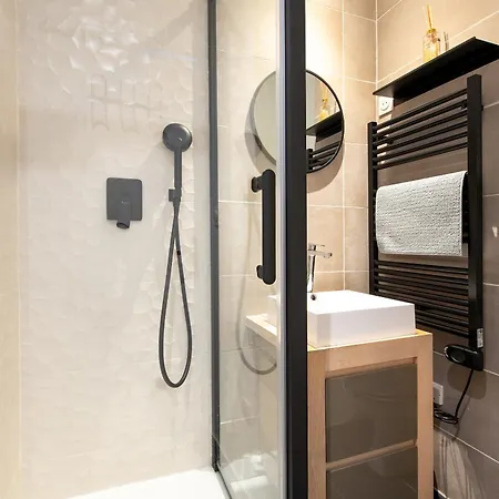 O Saint-michel - Climatise A 200 M Du Metro Apartment *